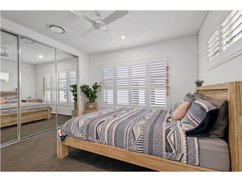 60 Marina View Drive, Pelican Waters QLD 4551