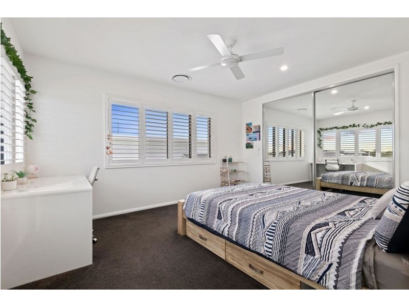 60 Marina View Drive, Pelican Waters QLD 4551