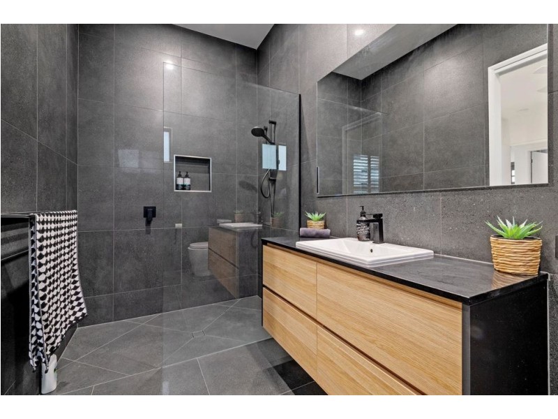 60 Marina View Drive, Pelican Waters QLD 4551