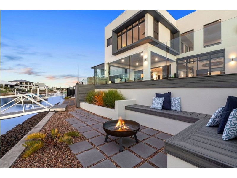 60 Marina View Drive, Pelican Waters QLD 4551