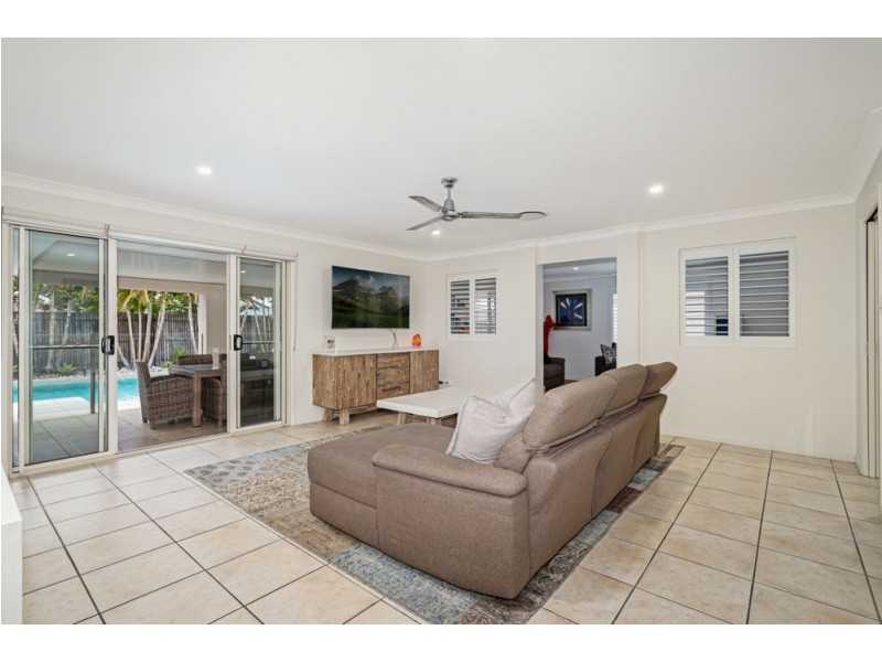 8 Whitewood Court, Mountain Creek QLD 4557