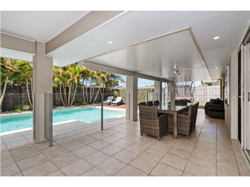 8 Whitewood Court, Mountain Creek QLD 4557