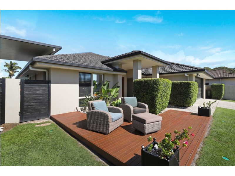 8 Whitewood Court, Mountain Creek QLD 4557