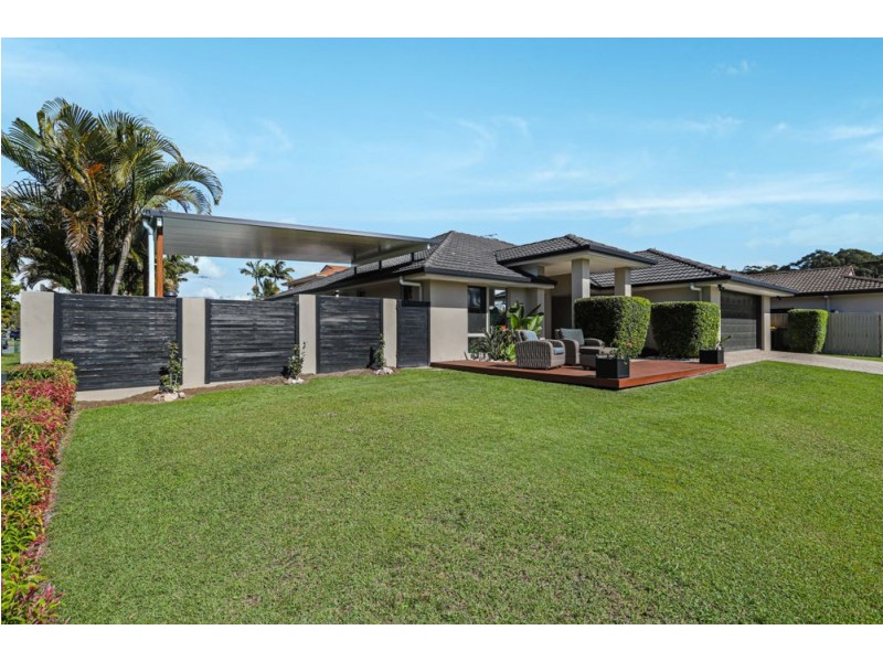 8 Whitewood Court, Mountain Creek QLD 4557
