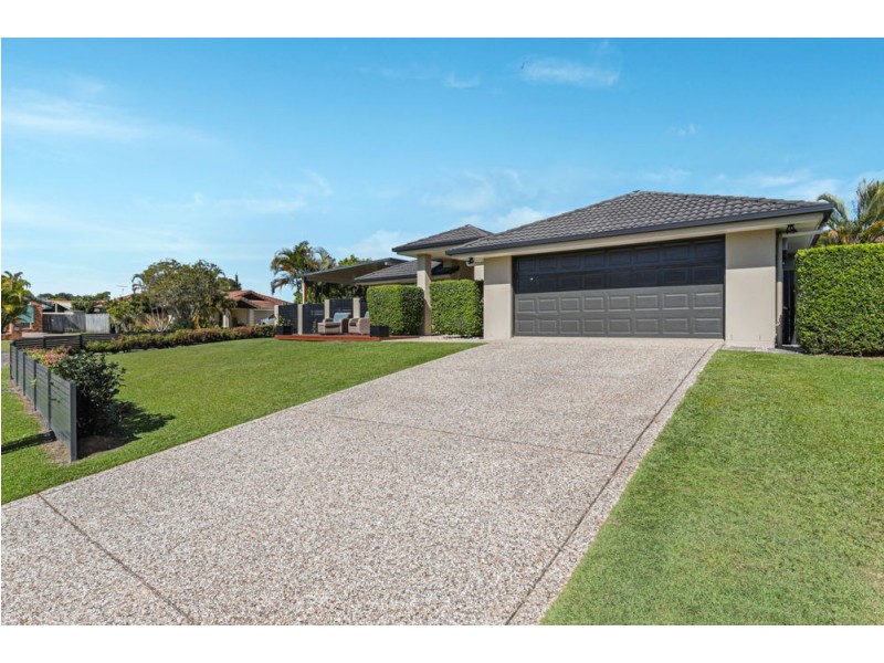 8 Whitewood Court, Mountain Creek QLD 4557