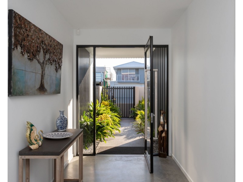 77 Marina View Drive, Pelican Waters QLD 4551