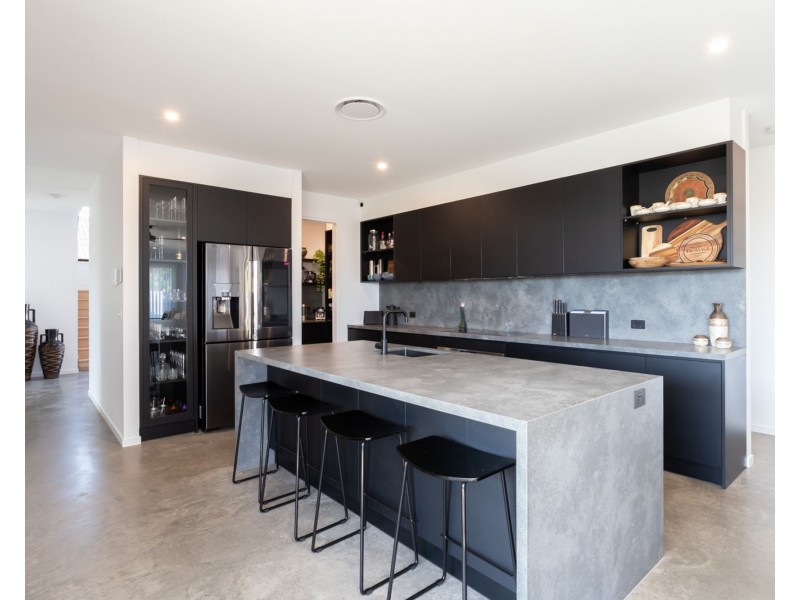 77 Marina View Drive, Pelican Waters QLD 4551