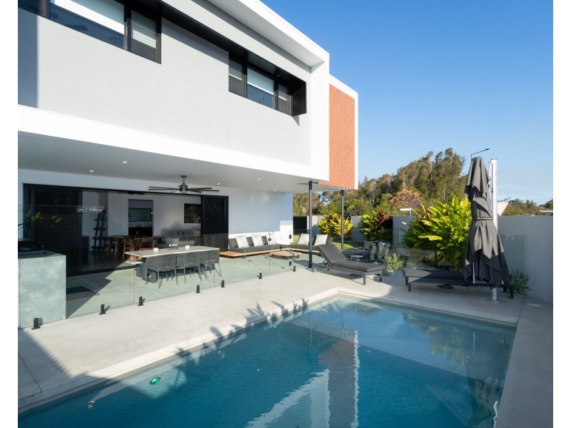 77 Marina View Drive, Pelican Waters QLD 4551