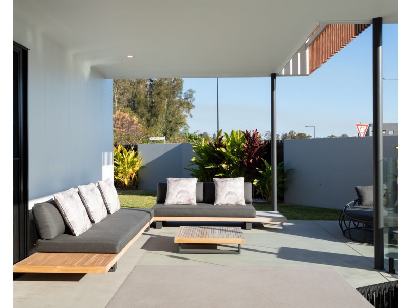 77 Marina View Drive, Pelican Waters QLD 4551