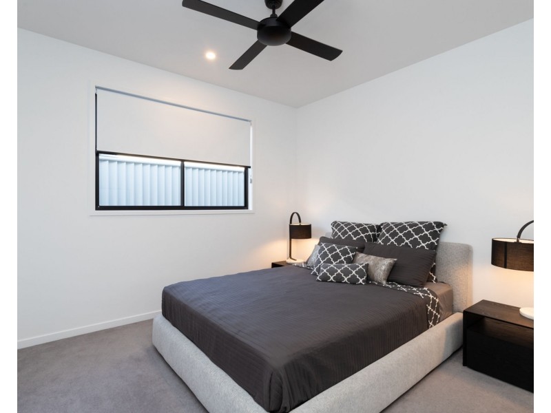 77 Marina View Drive, Pelican Waters QLD 4551