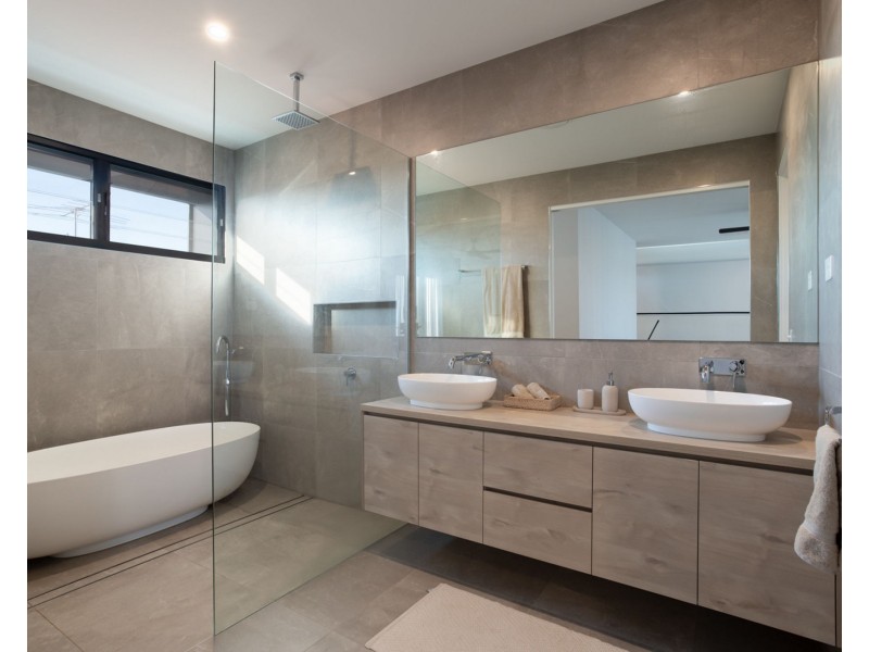 77 Marina View Drive, Pelican Waters QLD 4551