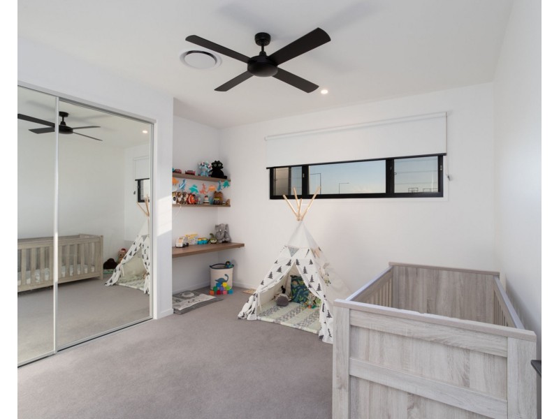 77 Marina View Drive, Pelican Waters QLD 4551