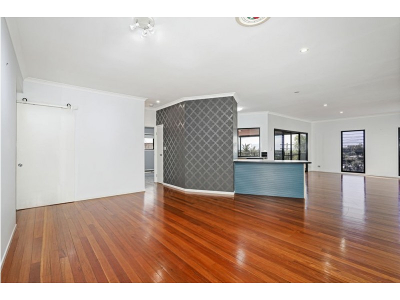 33 Culla Culla Street, Battery Hill QLD 4551