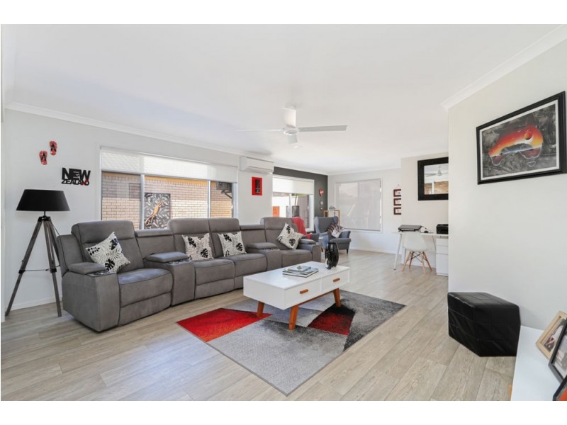 43 Fernleigh Crescent, Mountain Creek QLD 4557