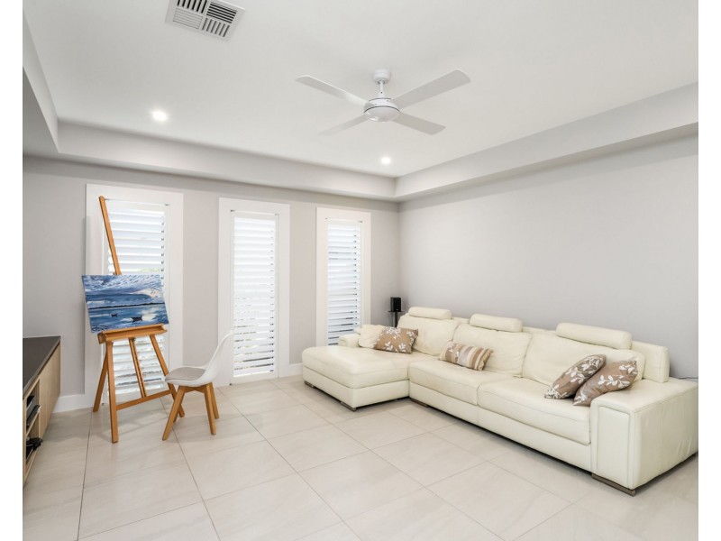 45 Edwardson Drive, Pelican Waters QLD 4551