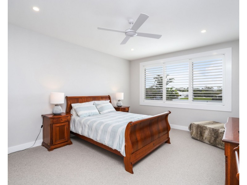 45 Edwardson Drive, Pelican Waters QLD 4551