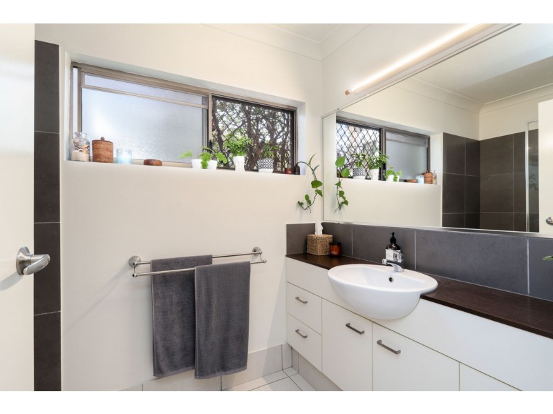 123 Duporth Avenue, Maroochydore QLD 4558