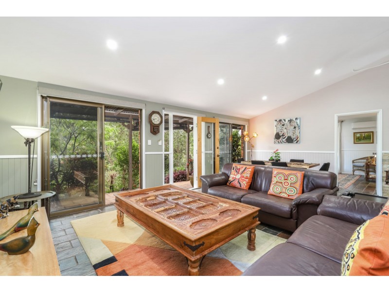 4 Suzen Court, Mooloolah Valley QLD 4553