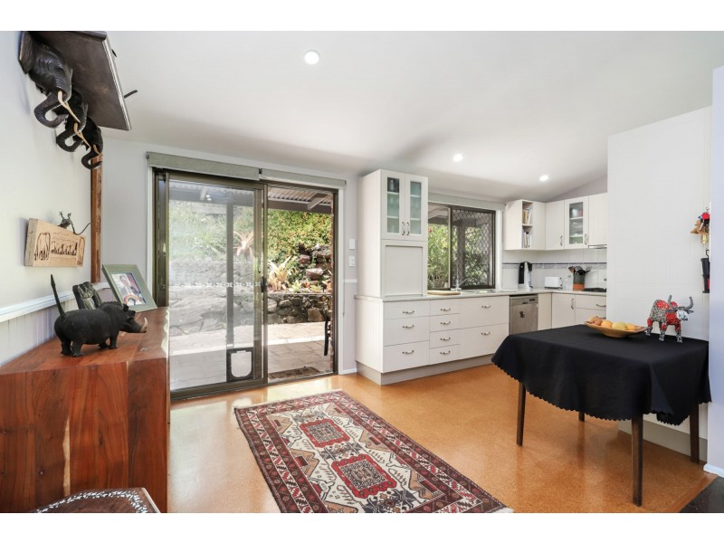 4 Suzen Court, Mooloolah Valley QLD 4553