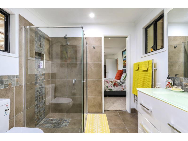 4 Suzen Court, Mooloolah Valley QLD 4553