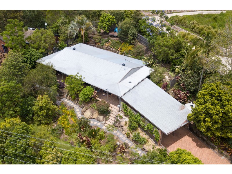 4 Suzen Court, Mooloolah Valley QLD 4553