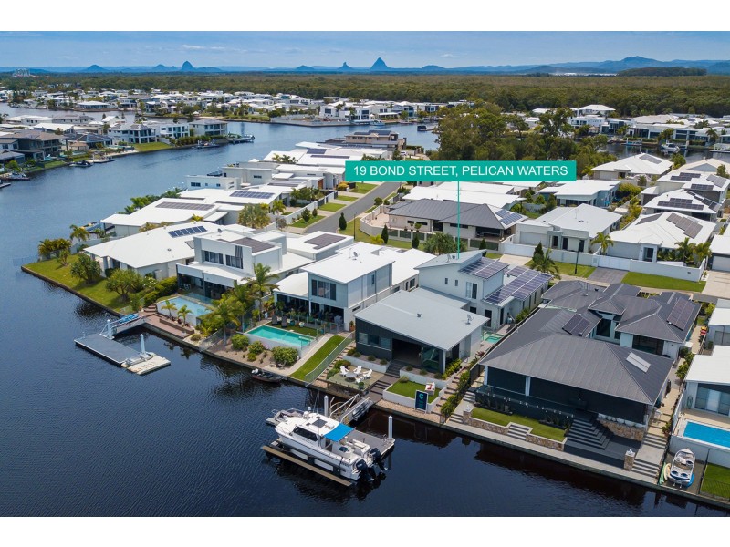 19 Bond Street, Pelican Waters QLD 4551
