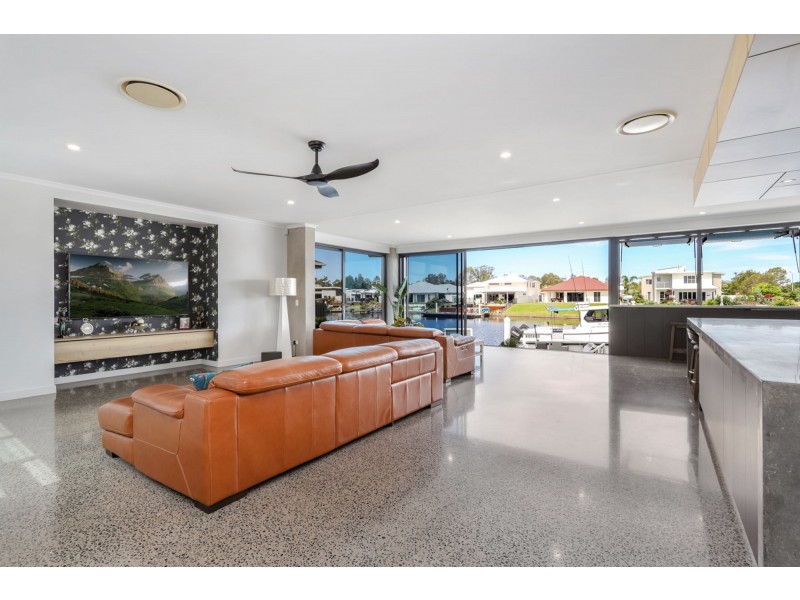 19 Bond Street, Pelican Waters QLD 4551