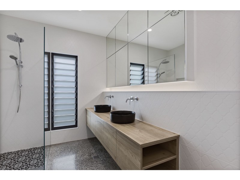 19 Bond Street, Pelican Waters QLD 4551