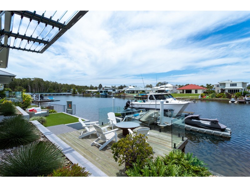 19 Bond Street, Pelican Waters QLD 4551