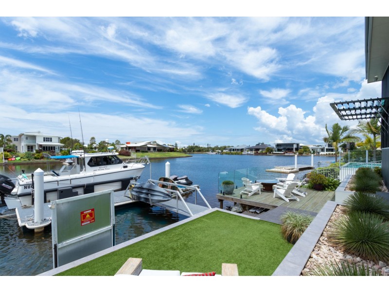 19 Bond Street, Pelican Waters QLD 4551