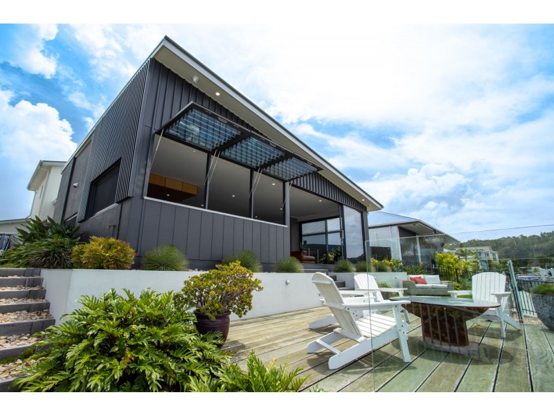 19 Bond Street, Pelican Waters QLD 4551