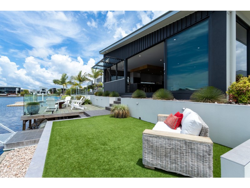 19 Bond Street, Pelican Waters QLD 4551