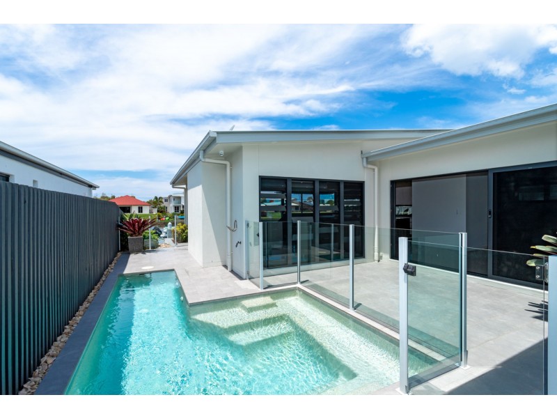 19 Bond Street, Pelican Waters QLD 4551