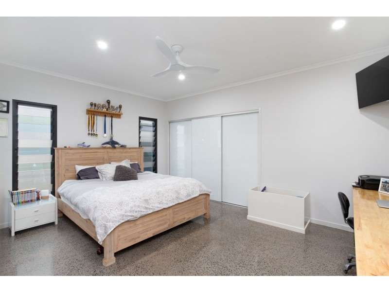 19 Bond Street, Pelican Waters QLD 4551