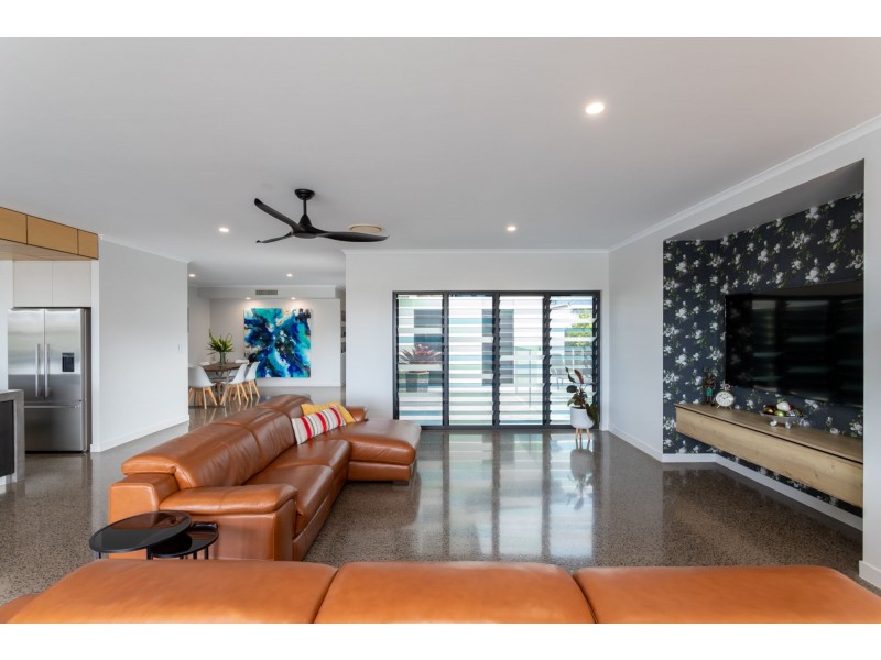 19 Bond Street, Pelican Waters QLD 4551