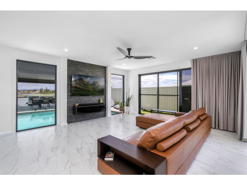74 Marina View Drive, Pelican Waters QLD 4551