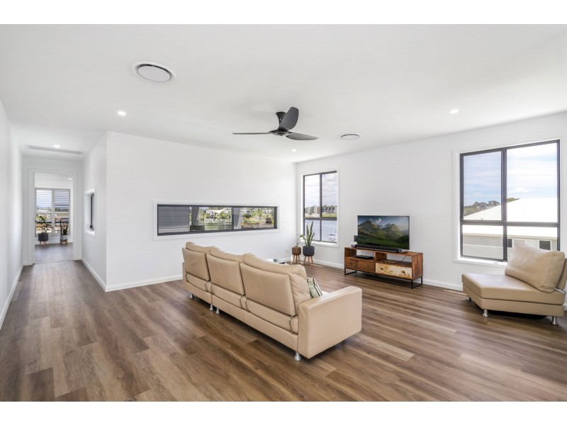 74 Marina View Drive, Pelican Waters QLD 4551