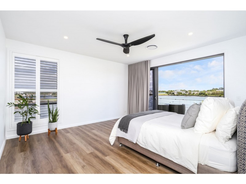 74 Marina View Drive, Pelican Waters QLD 4551