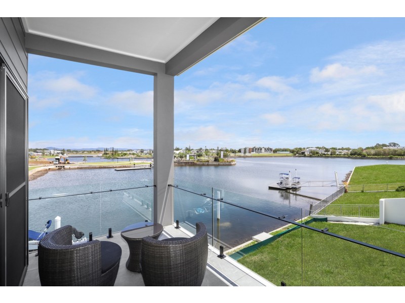 74 Marina View Drive, Pelican Waters QLD 4551