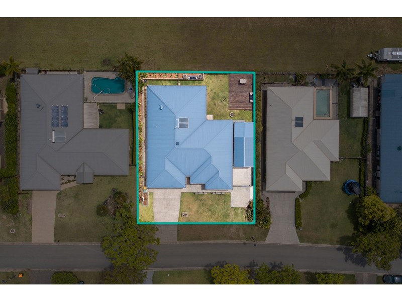 18 Harris Drive, Palmwoods QLD 4555