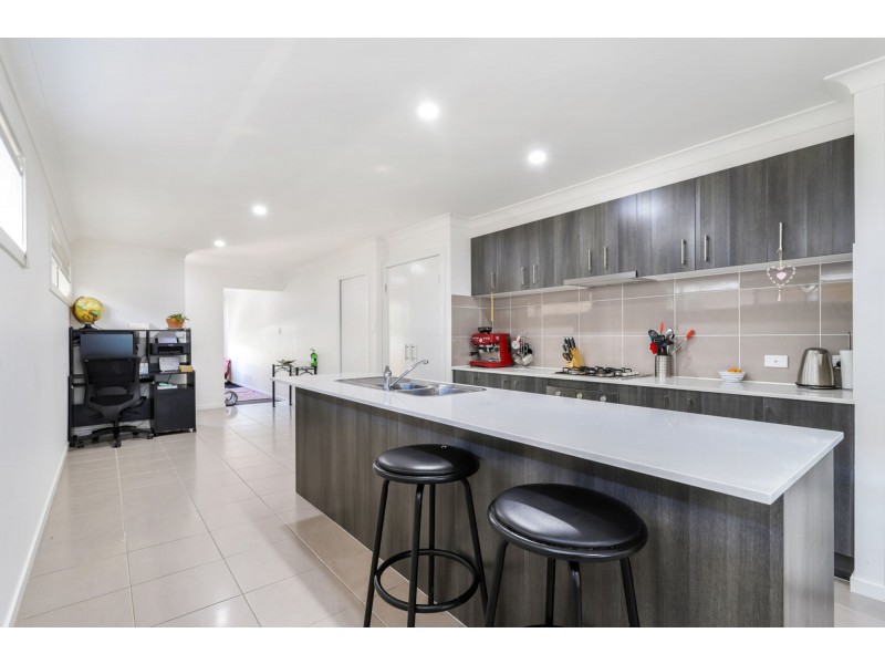 82 Haslewood Crescent, Meridan Plains QLD 4551