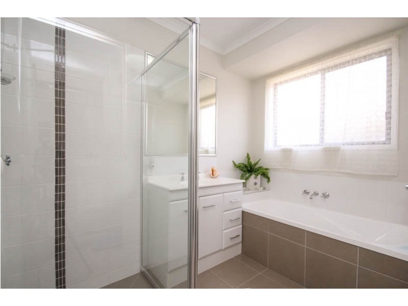 61 Feathertop Circuit, Caloundra West QLD 4551