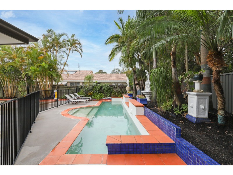 8 Archer Court, Pelican Waters QLD 4551