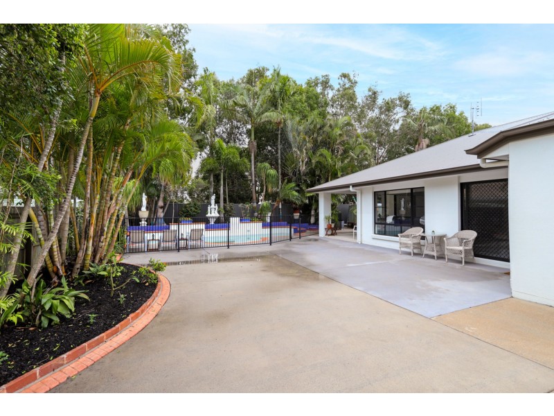 8 Archer Court, Pelican Waters QLD 4551