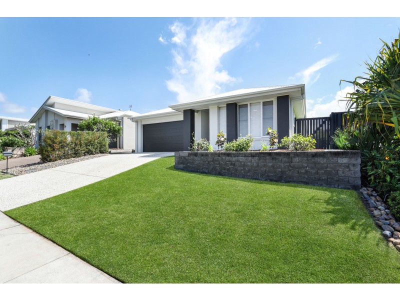 1 Parrot Place, Mountain Creek QLD 4557