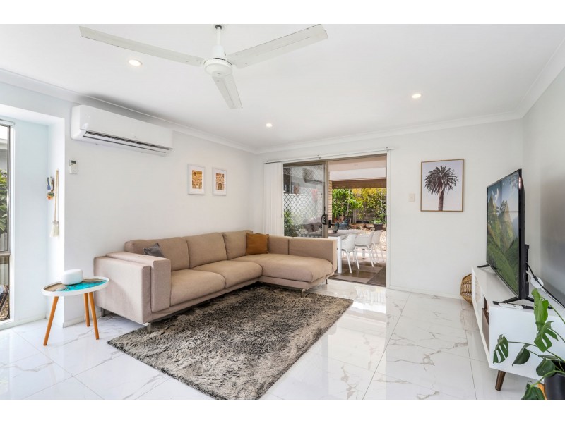 27 Riverstone Crescent, Little Mountain QLD 4551