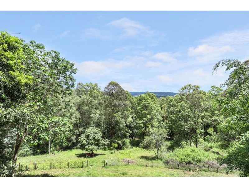 100 Sunridge Road, Landers Shoot QLD 4555