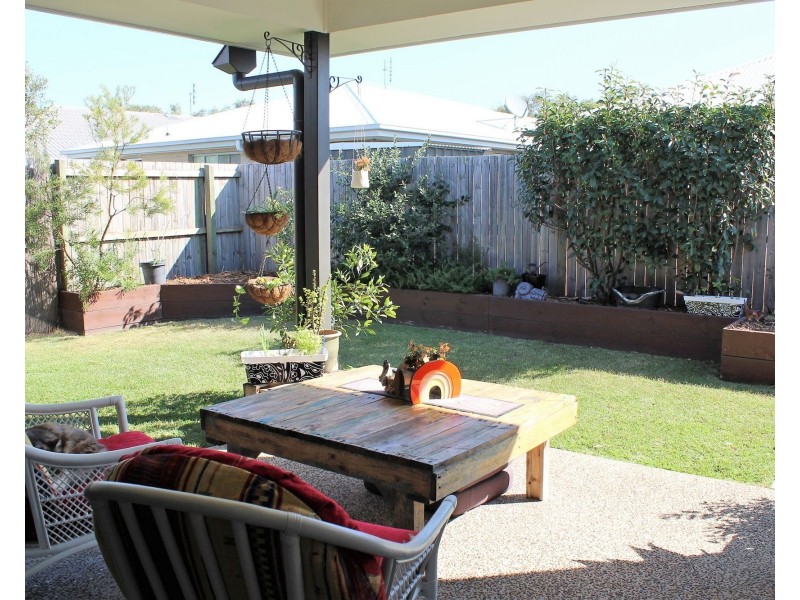 8 Lapis Street, Caloundra West QLD 4551