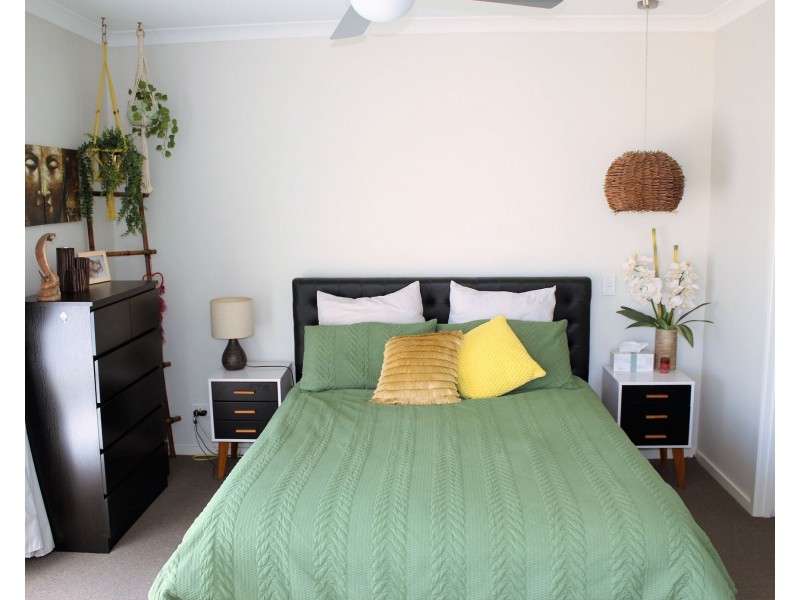 8 Lapis Street, Caloundra West QLD 4551