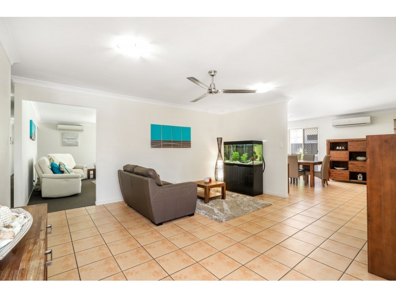 6 Webb Ellis Court, Pelican Waters QLD 4551